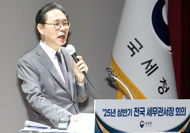 천만에 권력 공백기 탈세 엄단하겠다는 국세청장